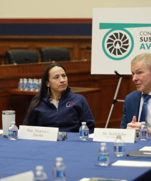 Rep. Sharice Davids with Scott Kirby, Chief Executive Officer of United Airlines